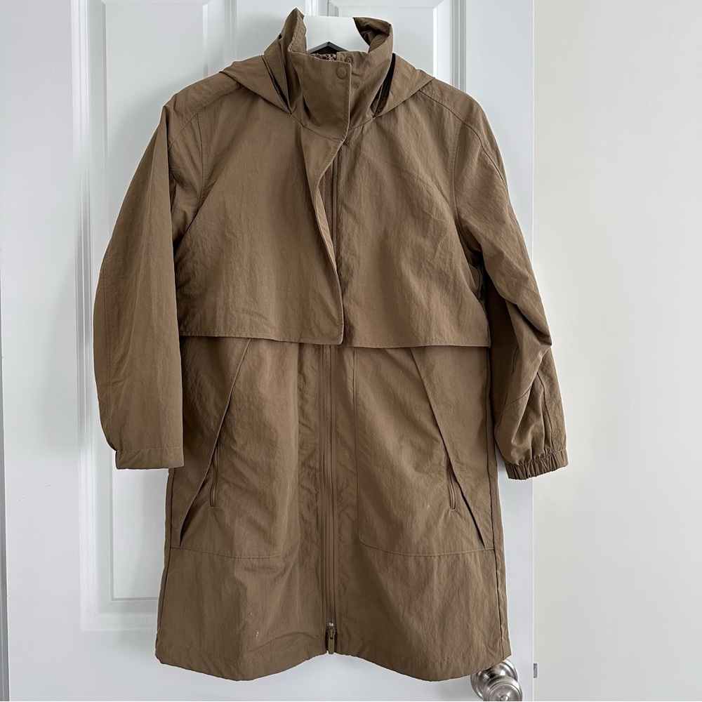 Lululemon Tan rain Jacket with hood.